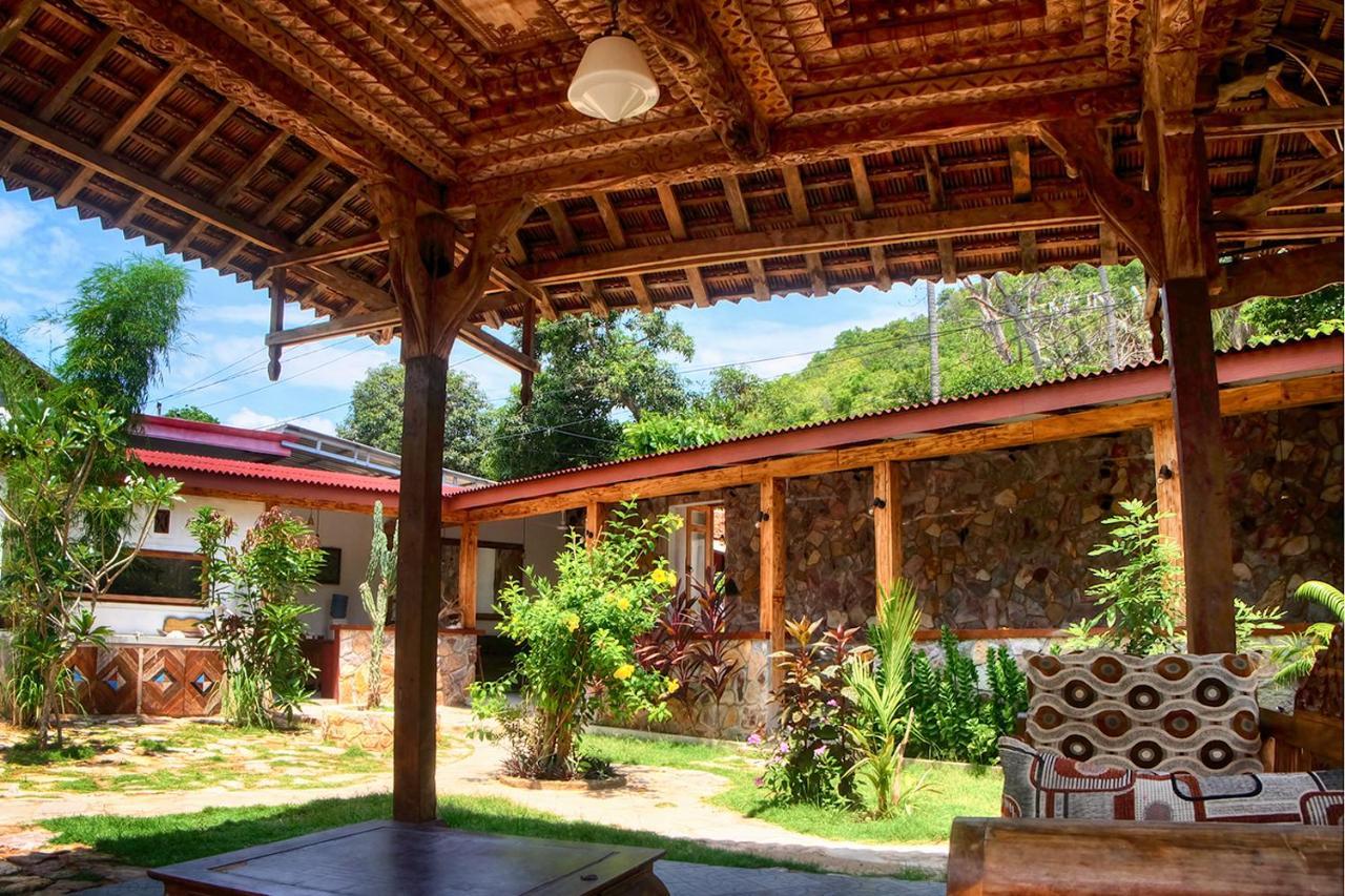 Ayu Hotel Karimunjawa Eksteriør billede