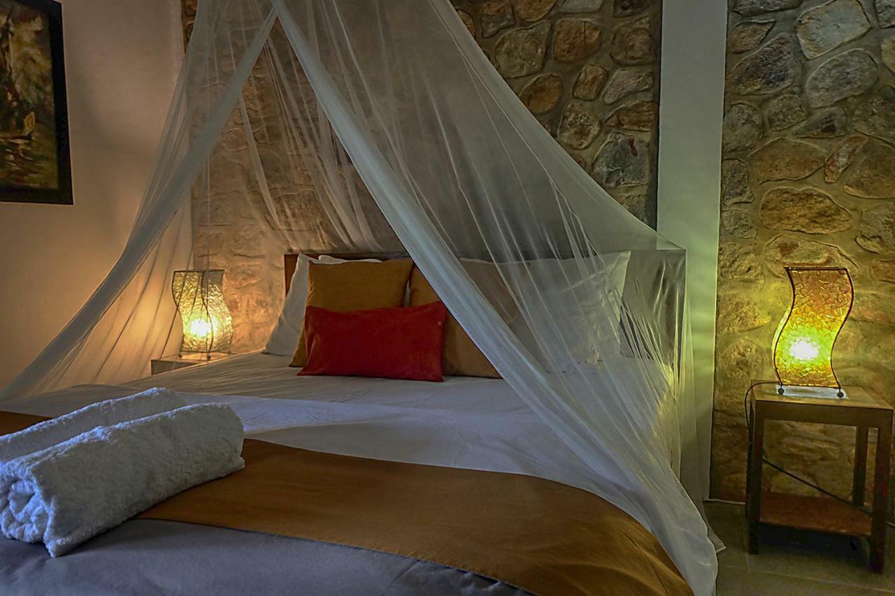Ayu Hotel Karimunjawa Eksteriør billede